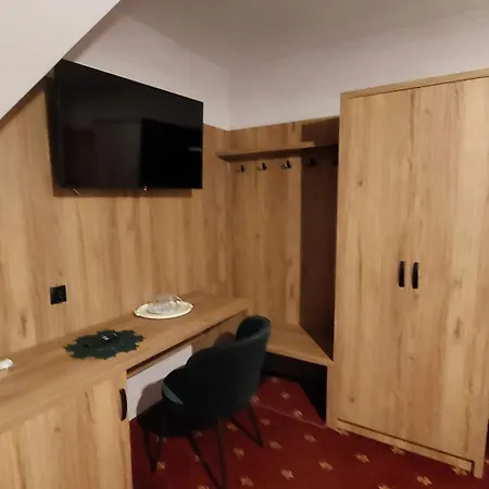 U Kosle Sauna I Bilard Couette-café