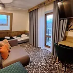 U Kosle Sauna I Bilard B&B 자코파네