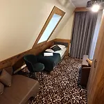 U Kosle Sauna I Bilard 3*