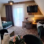 U Kosle Sauna I Bilard 3* 자코파네
