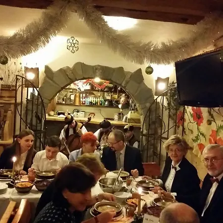 U Kośle Sauna I Bilard 3*